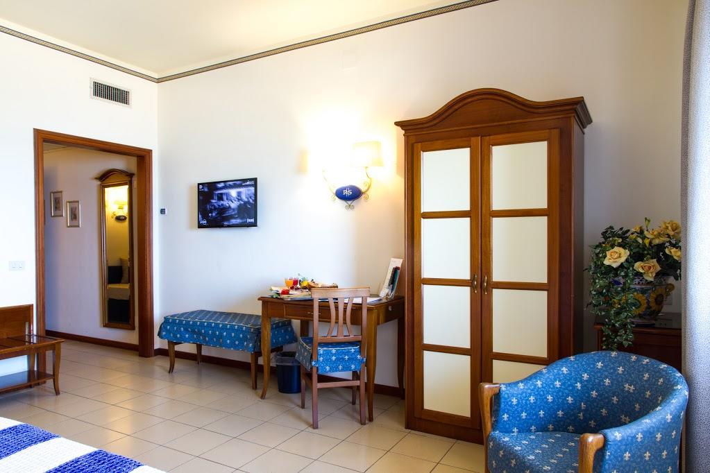 Hotel Riva Del Sole Cefalu Exterior photo